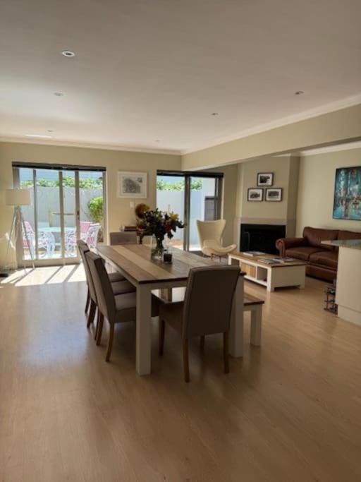 Luxury Townhouse In Stellenbosch Central Extérieur photo